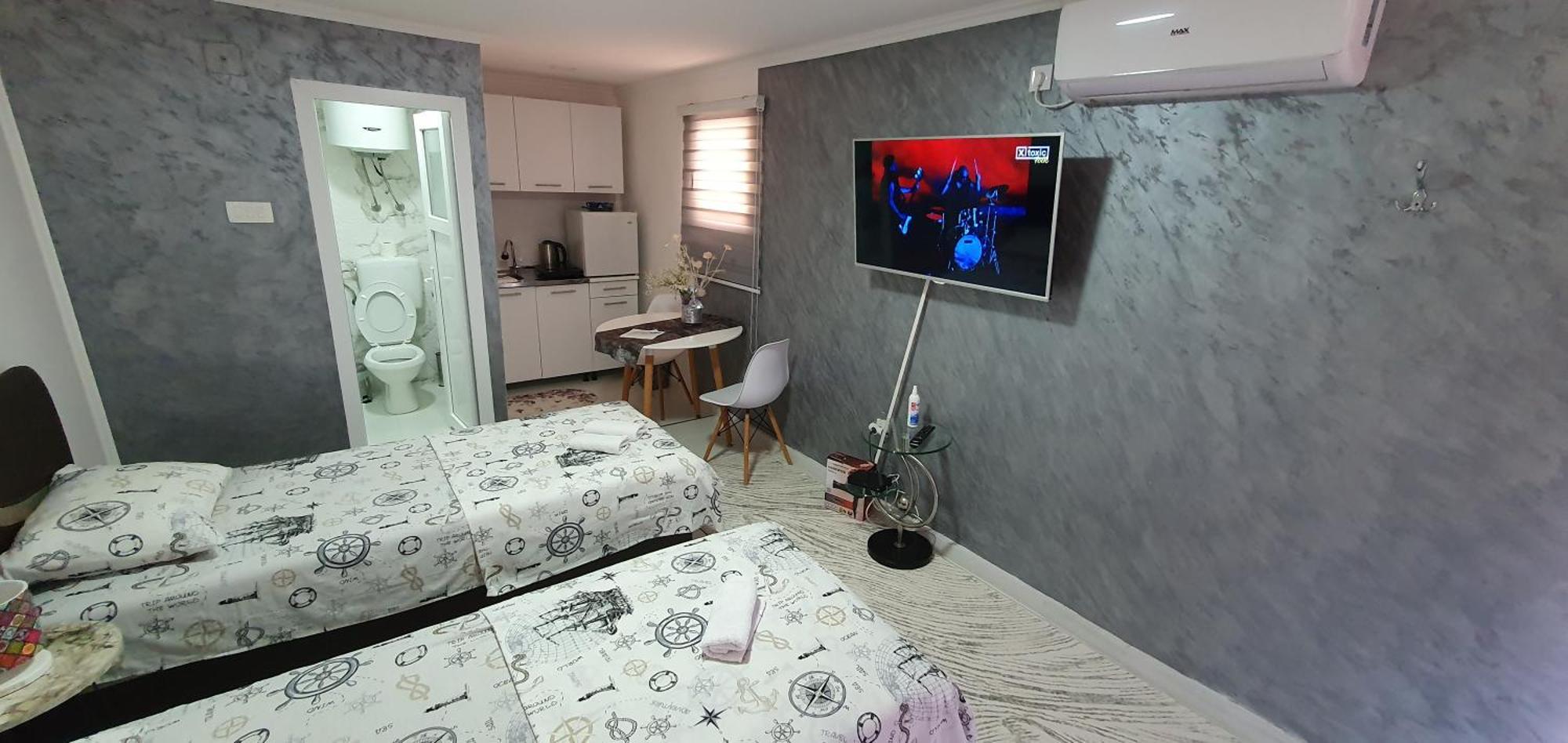 Cozzy Apartment Near The Aiport Podgorica Exterior foto